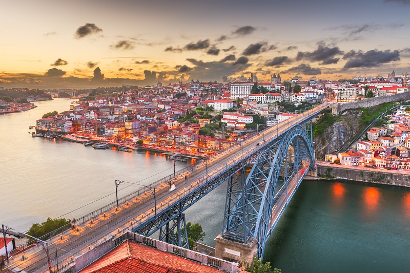 Порту, Португалия Skyline