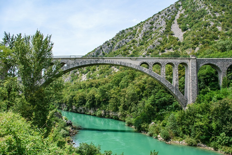 Арочный мост Словения