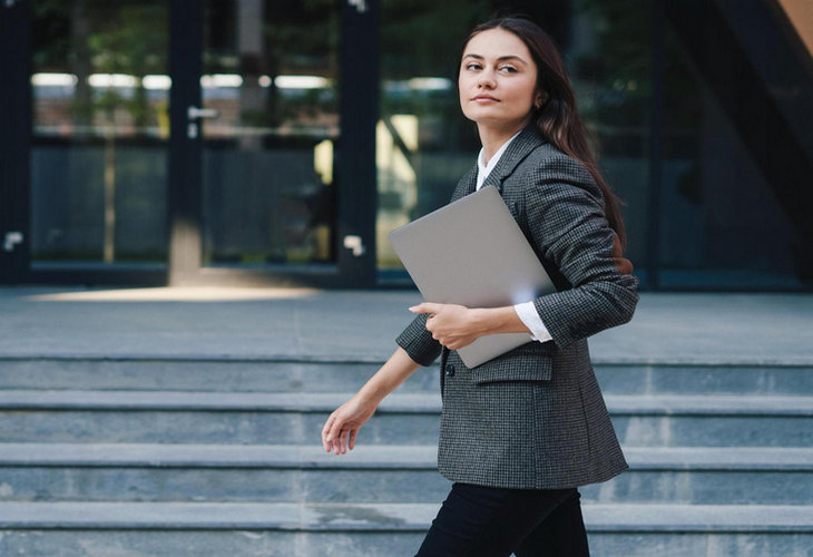 mujer de negocios