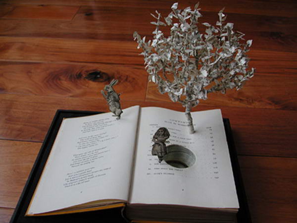 Вниз по кроличьей норе Down the Rabbit Hole Book Sculptures